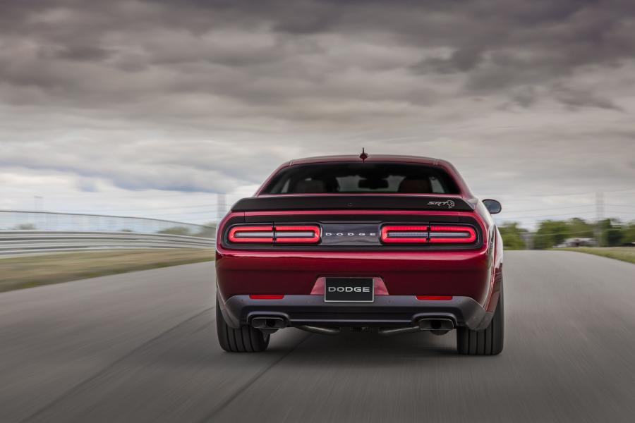  Dodge Challenger SRT Hellcat Widebody 2017 года  (фото 2 из 69)